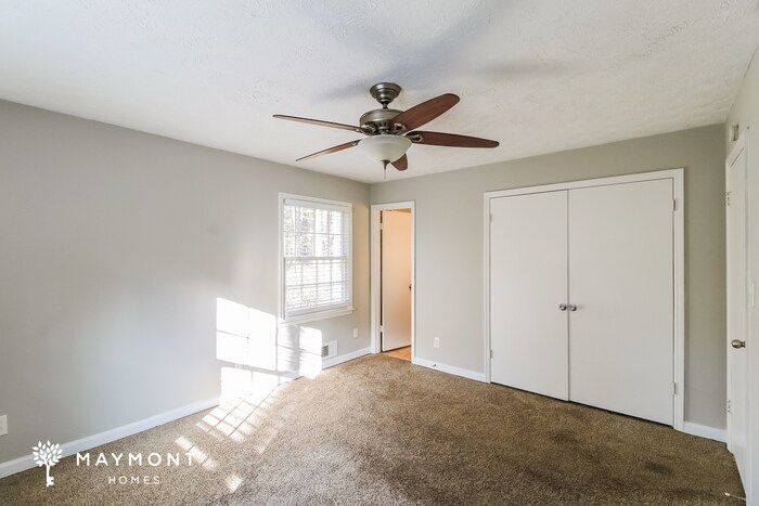 Building Photo - 60 Juliana Dr