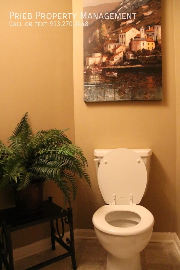 Building Photo - Prairie Haven Townhome - Available June 1st