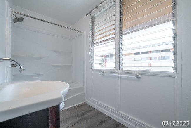 Building Photo - 1158 Hoola Pl