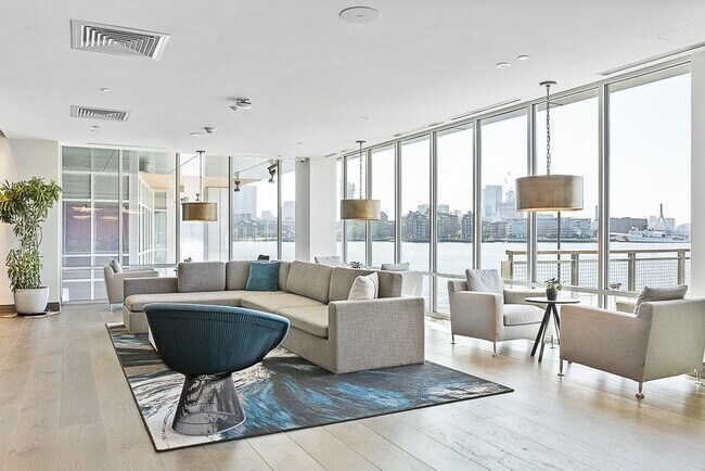 Building Photo - 45 Lewis St