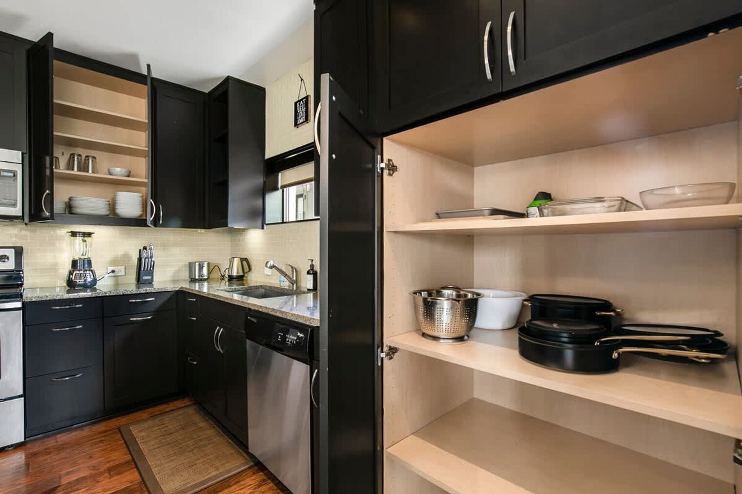 Building Photo - 101 Bowen St