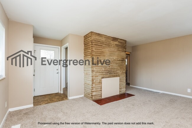 Building Photo - 125 Swallow Dr