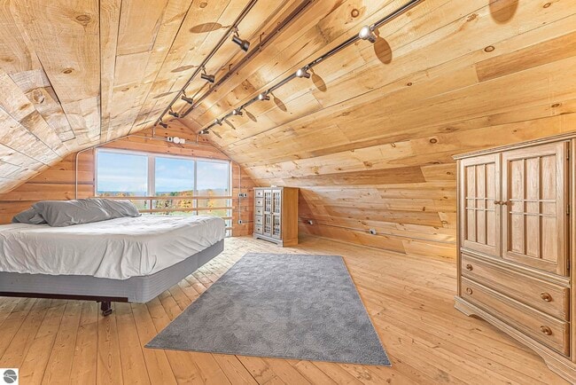 Building Photo - 0000 Montague Rd