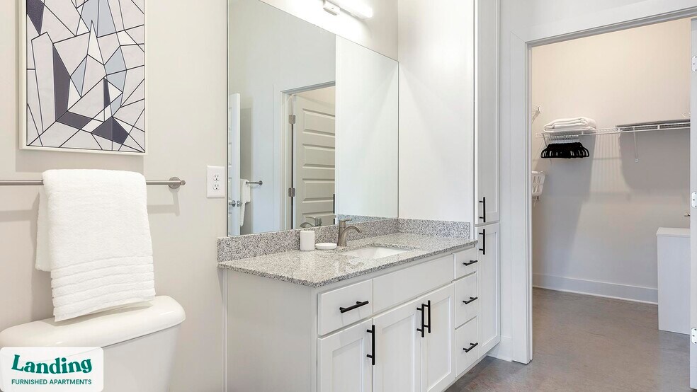 Building Photo - 404 W 26th St