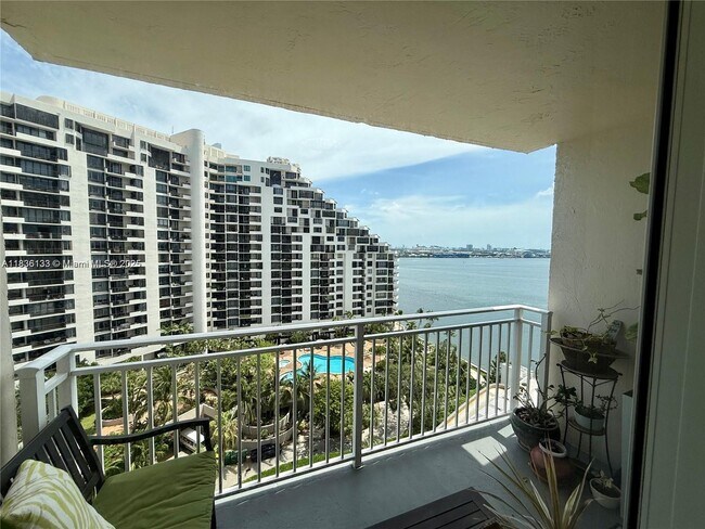Building Photo - 770 Claughton Island Dr