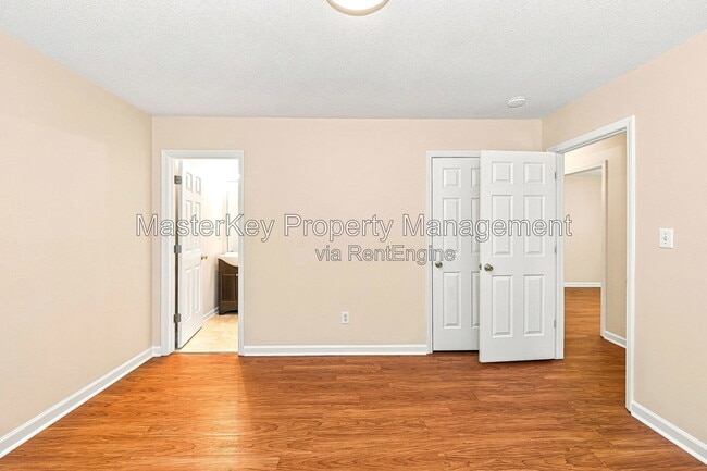 Building Photo - 6307 Forest Ridge Dr