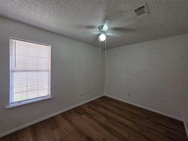 Building Photo - 1306 SW 96th St