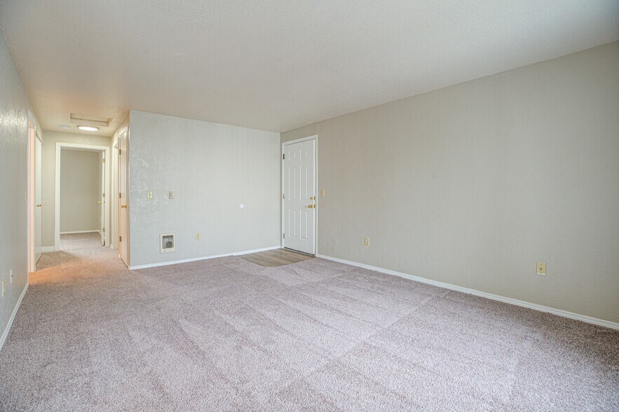 Building Photo - Veri on Sunnyview