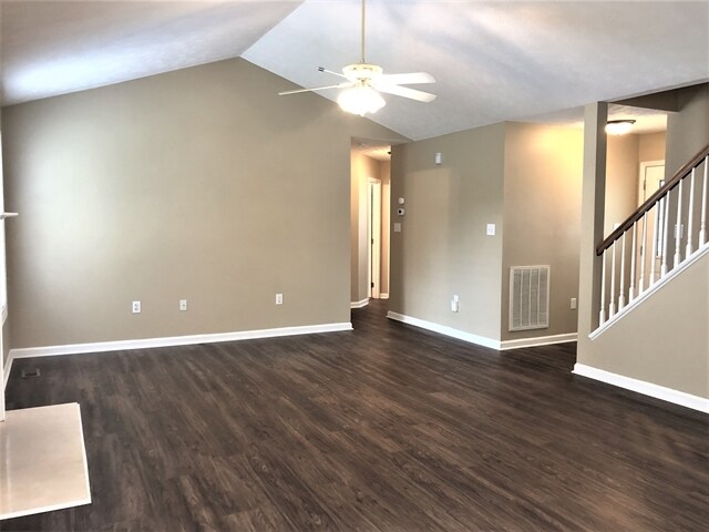 Building Photo - 112 Pine Orchard Ct