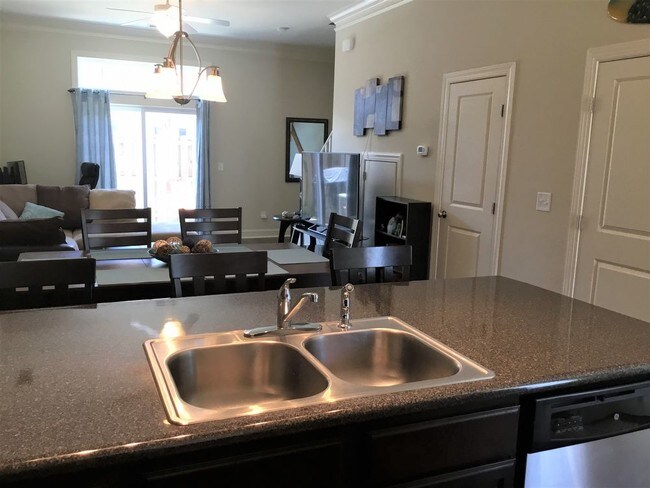 Building Photo - EXTON PARK TOWN HOMES