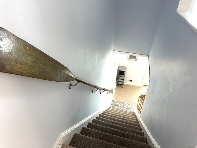 Building Photo - 2149 Fairfield Beach Rd