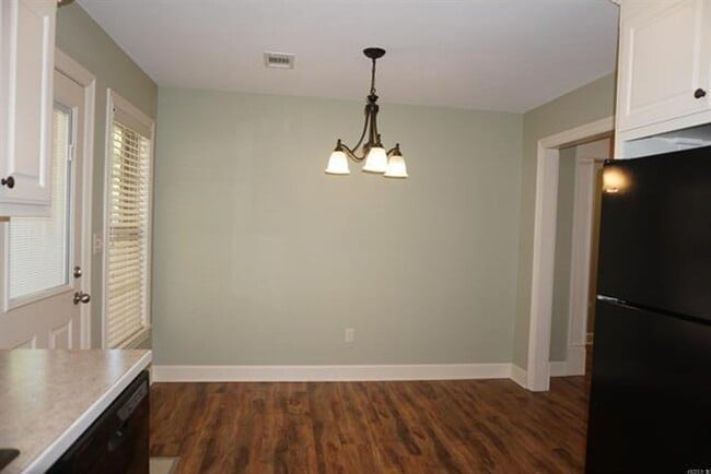 Building Photo - Beautiful Home in a Highly Desirable, Hard...