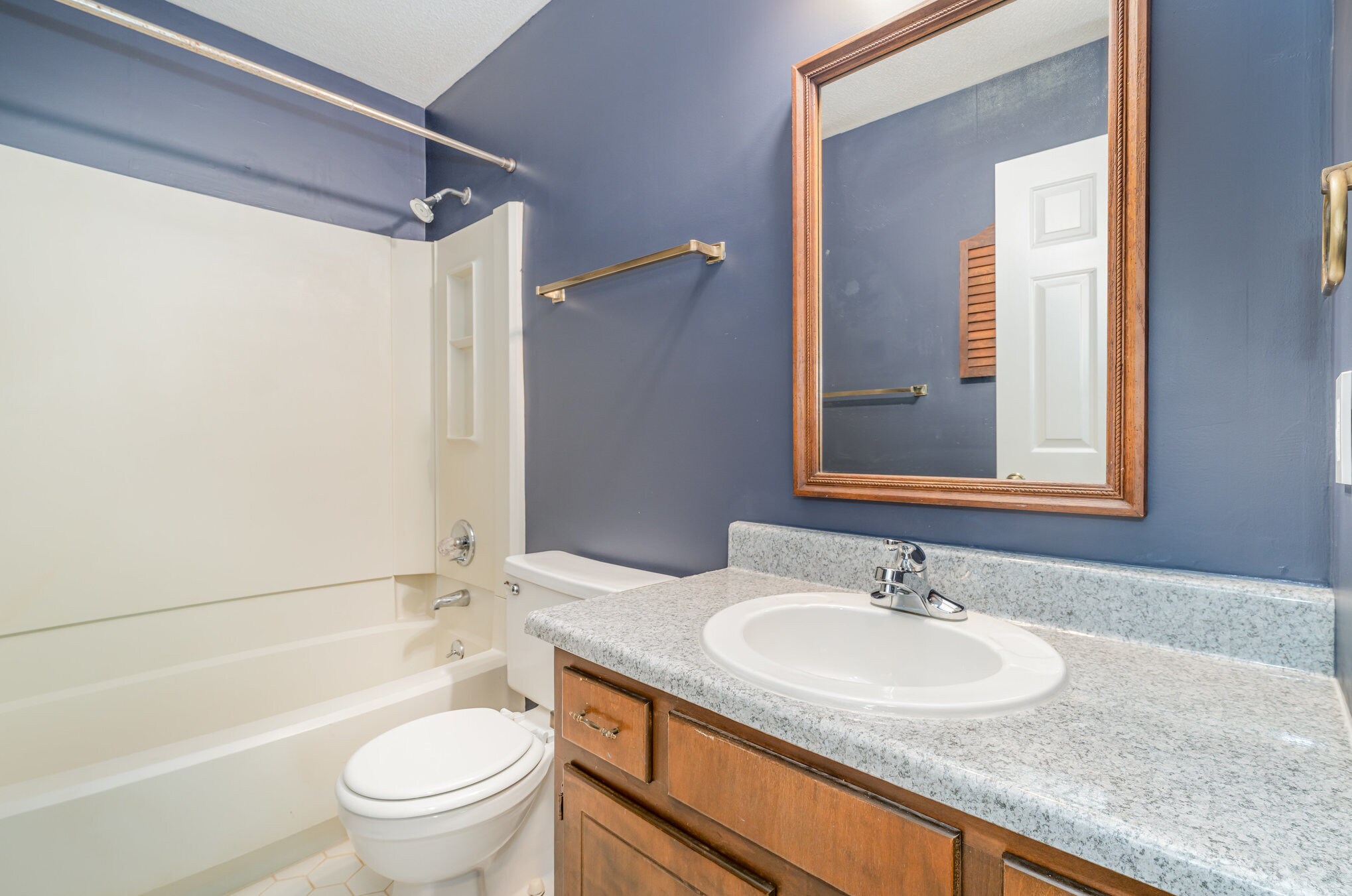 Building Photo - 1605 Budwood Dr