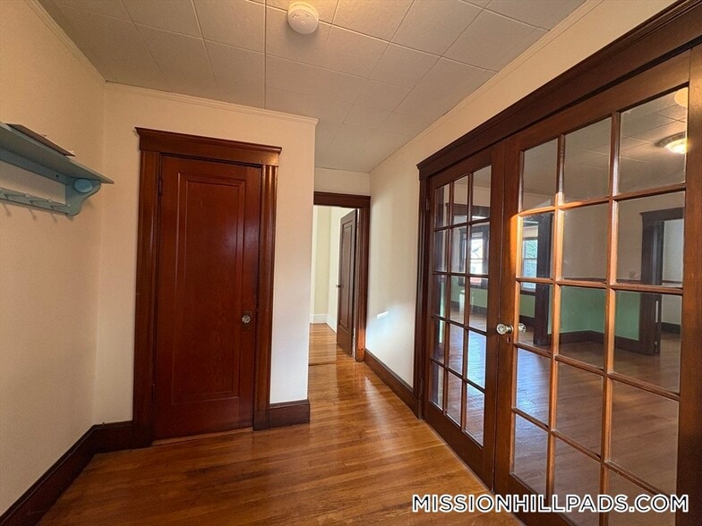 Building Photo - 155-157 Hillside St.