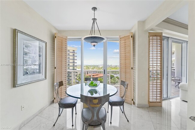 Building Photo - 2 br, 2.5 bath Condo - 9601 Collins Ave Ap...