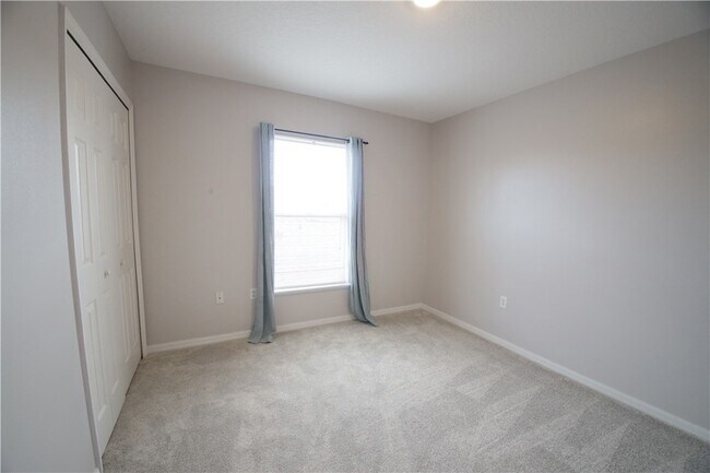 Building Photo - 203 Stony Point Dr
