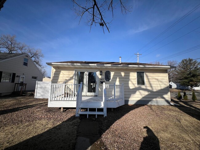 Building Photo - Spacious Single-Family Home Near Saint Mar...