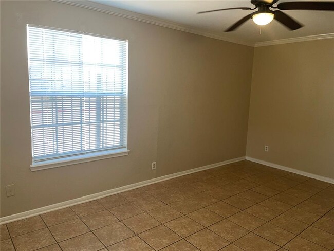 Building Photo - 4711 Palisade Dr