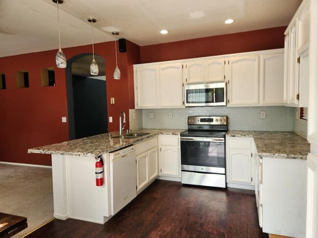 Building Photo - 6446 Cedar Ranch Dr
