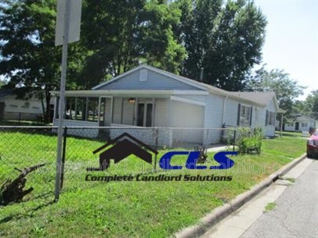 Building Photo - 2235 N 28th St