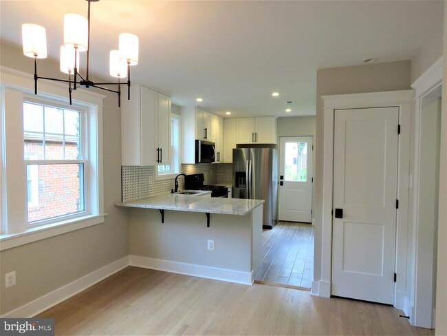 Building Photo - 4823 Western Ave