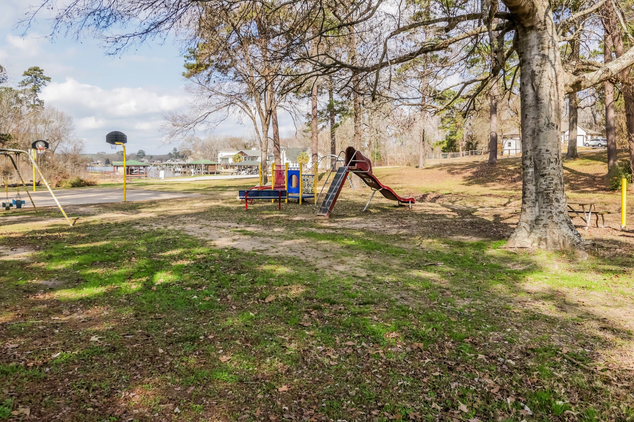 Building Photo - 183 Big Oak