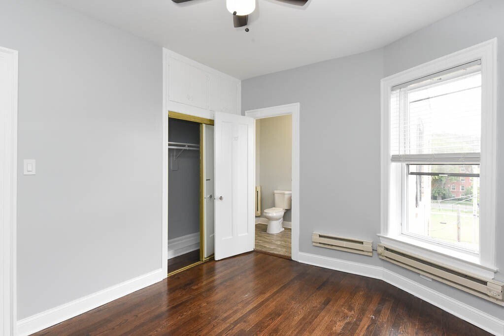 Building Photo - 943 Judson Ave