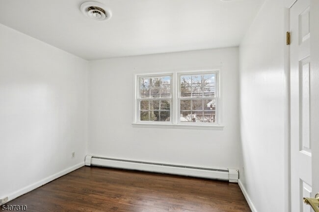 Building Photo - 254 Darlington Ave