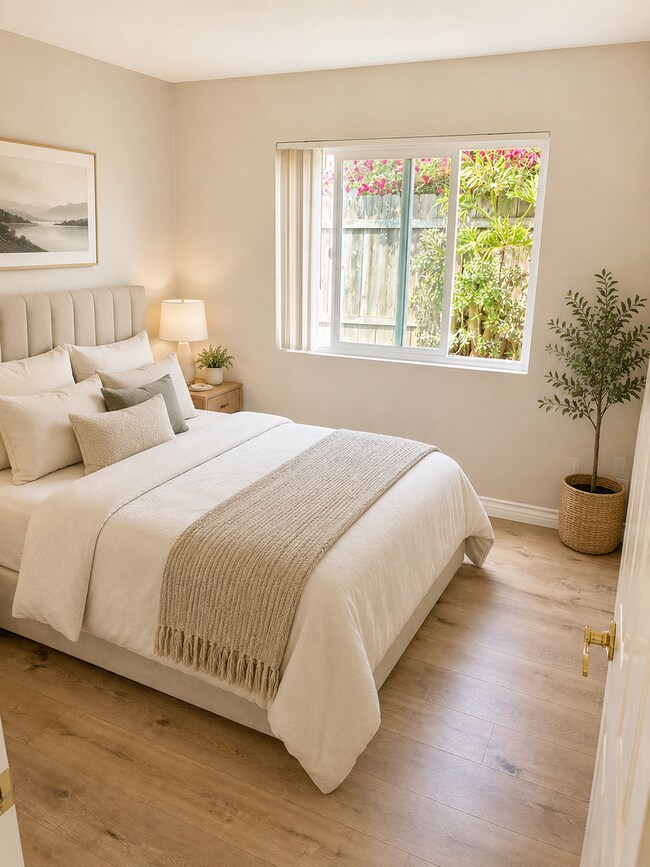 Building Photo - Beautiful Single-Story Home in the Desirable San Carlos Neighborhood