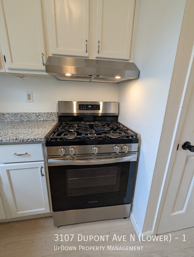 Building Photo - 3107 Dupont Ave N