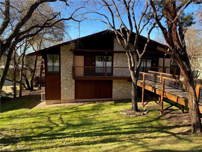 Primary Photo - 2102 Rabb Rd
