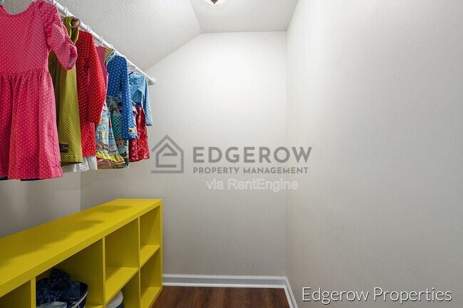 Building Photo - 1640 Wendler Ave SW