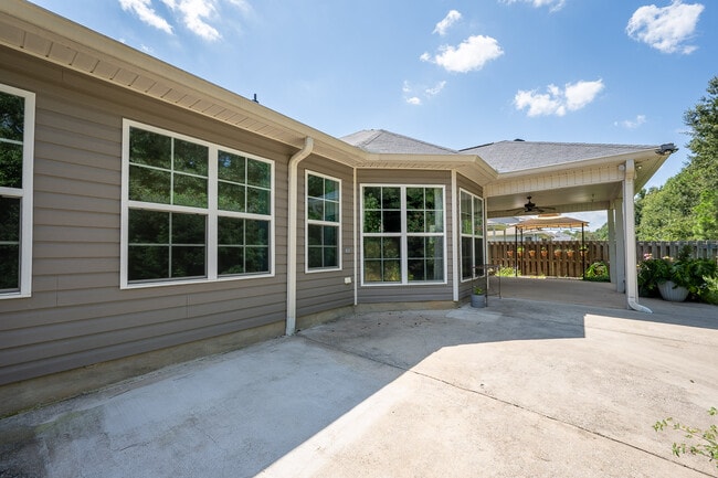 Building Photo - 474 Sebastian Dr