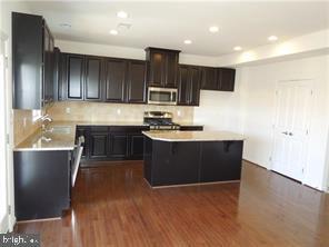 Building Photo - 1295 Madison Ln