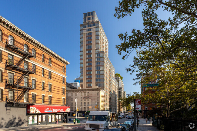 Building Photo - Carnegie Hill Place