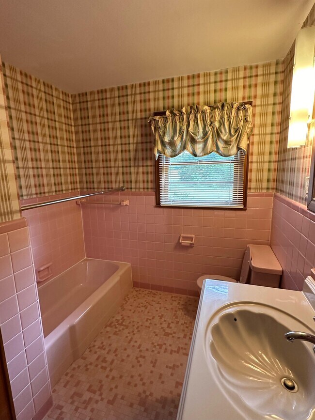 Building Photo - 2835 Anderson Hwy