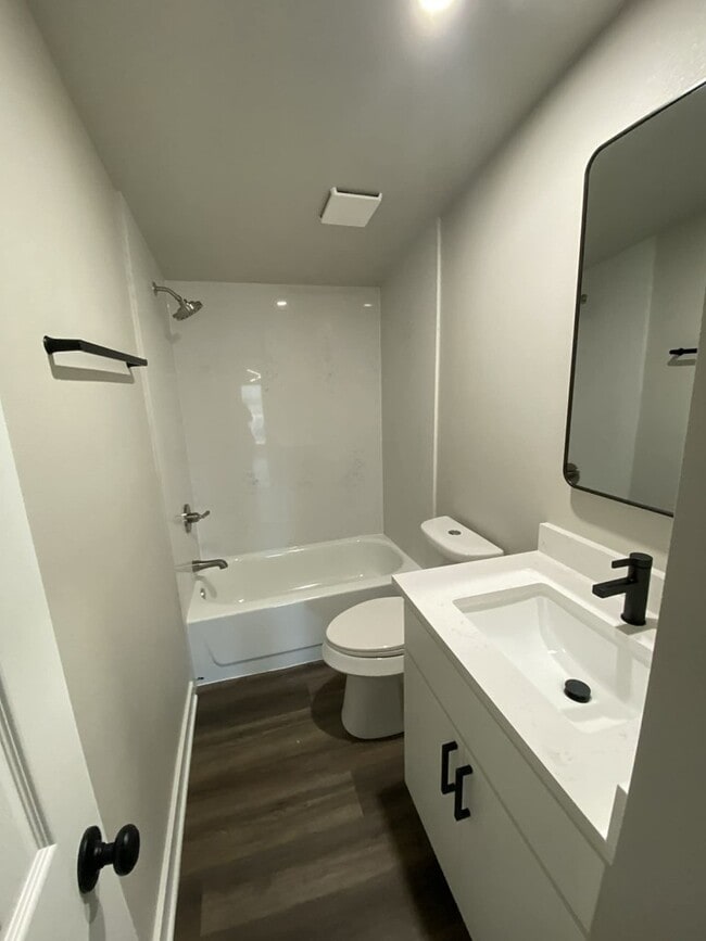 Building Photo - 151 Sherwood Dr