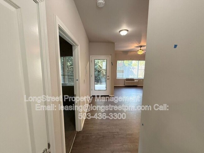 Building Photo - 3655 Pleasant View Dr NE