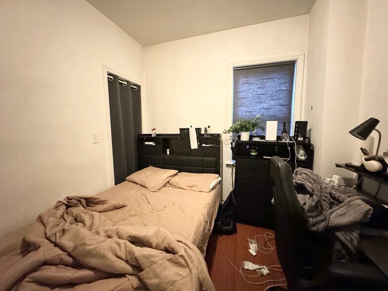 Building Photo - 93A Hillside St