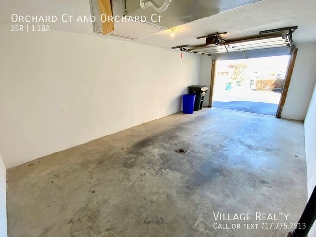 Building Photo - 402 Orchard Ct