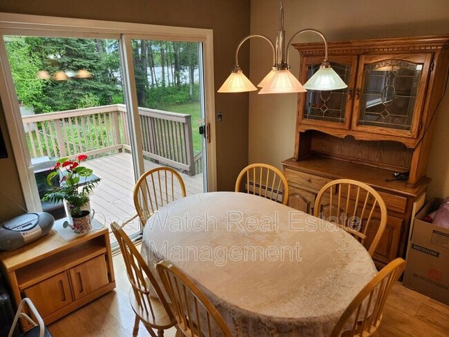 Building Photo - 3890 Caravelle Dr