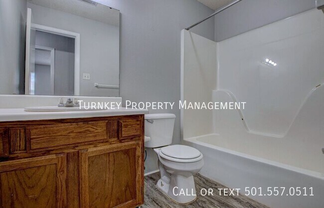Building Photo - 1424 Mesquite Dr