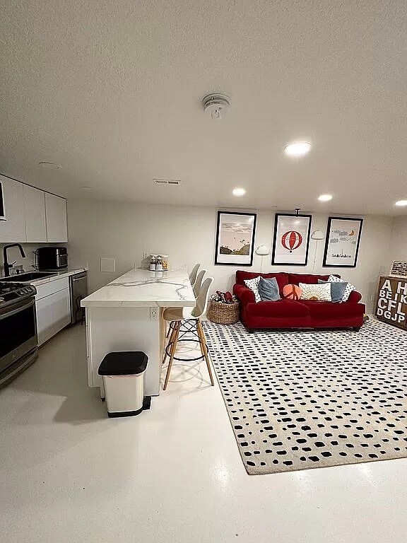Kitchen 1 - 2954 Apache Ln