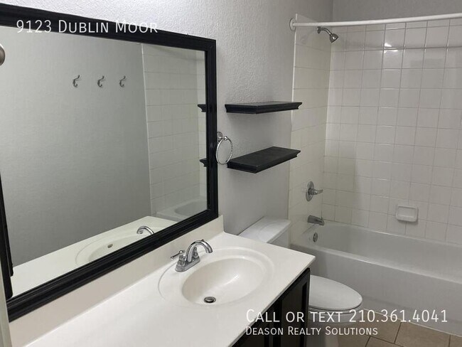 Building Photo - 9123 Dublin Moor