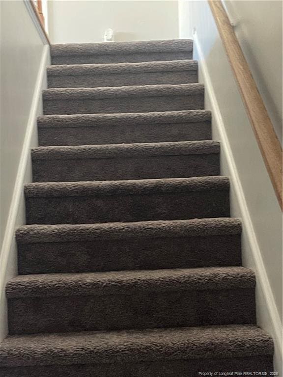 Building Photo - 425 Dunblane Way