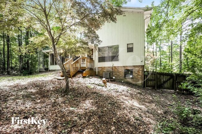 Building Photo - 815 San Remo Ct