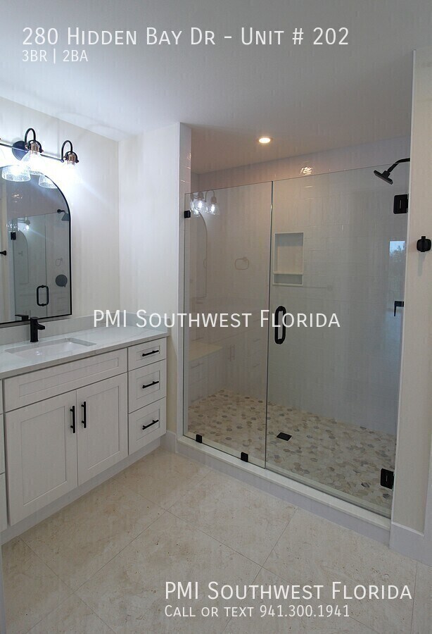 Building Photo - 280 Hidden Bay Dr