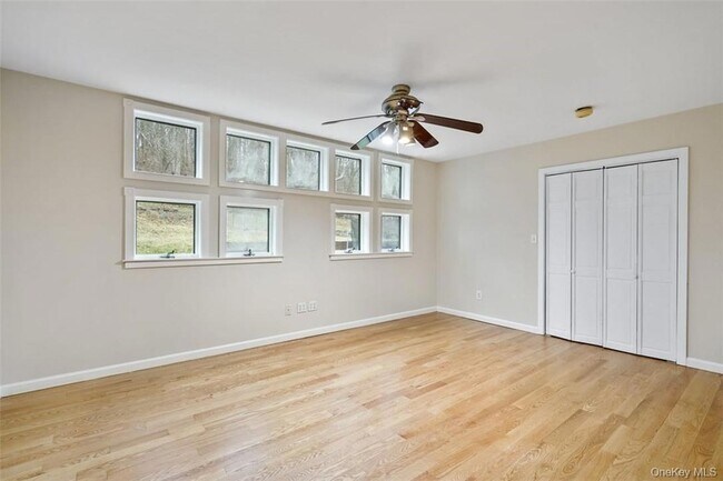 Building Photo - 17 Valley Dr