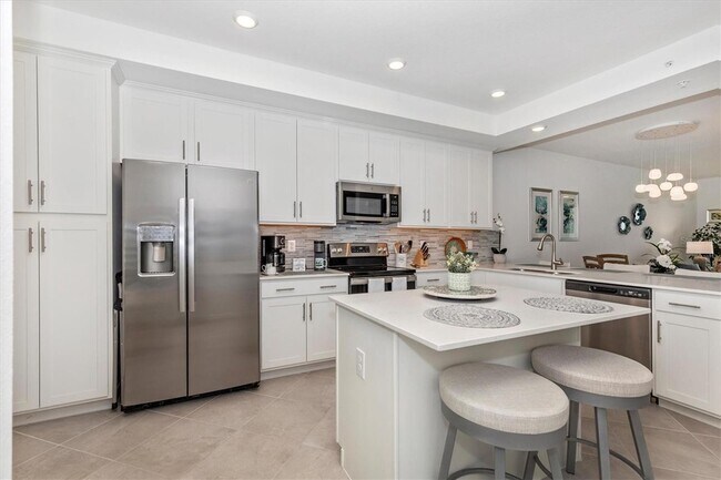 Building Photo - 12280 Wellen Golf St