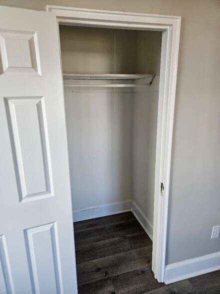 Building Photo - 2202 High St